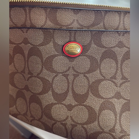 Coach Brown Signature Crossbody Bag NWOT - Picture 4 of 5